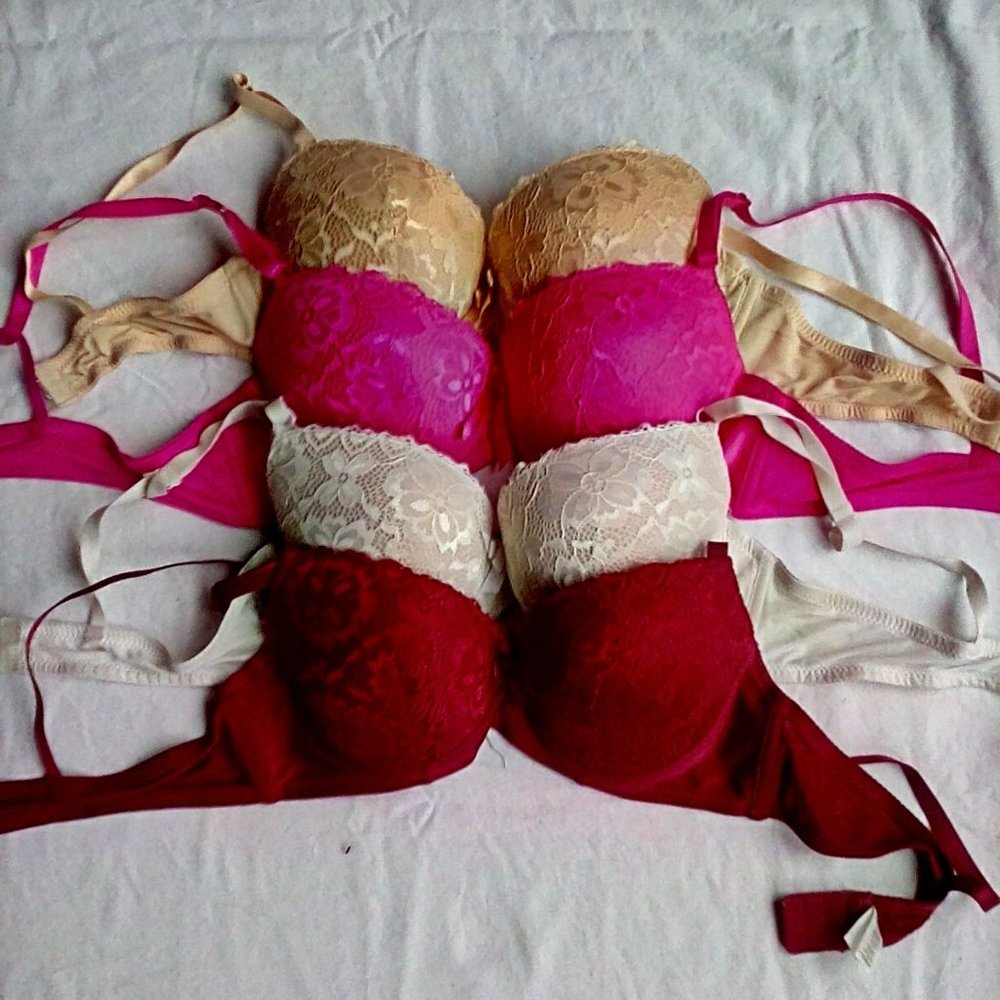 Set of 4 Mamia Undeerwire Bras - Size 36B - NWOT